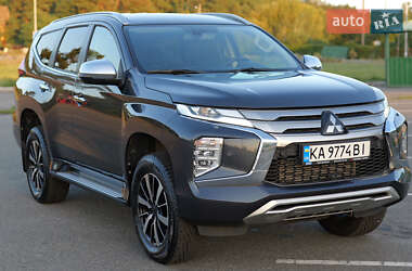 Позашляховик / Кросовер Mitsubishi Pajero Sport 2019 в 