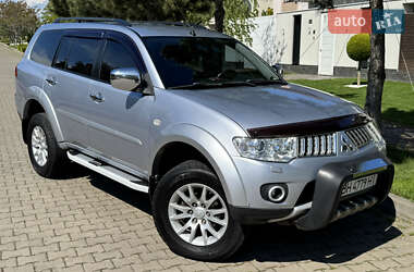 Внедорожник / Кроссовер Mitsubishi Pajero Sport 2011 в Одессе