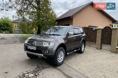 Внедорожник / Кроссовер Mitsubishi Pajero Sport 2012 в Сваляве
