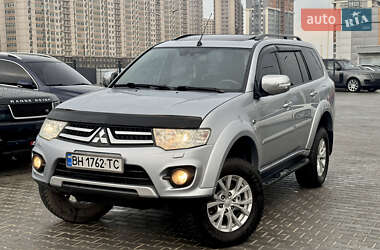 Позашляховик / Кросовер Mitsubishi Pajero Sport 2015 в Одесі