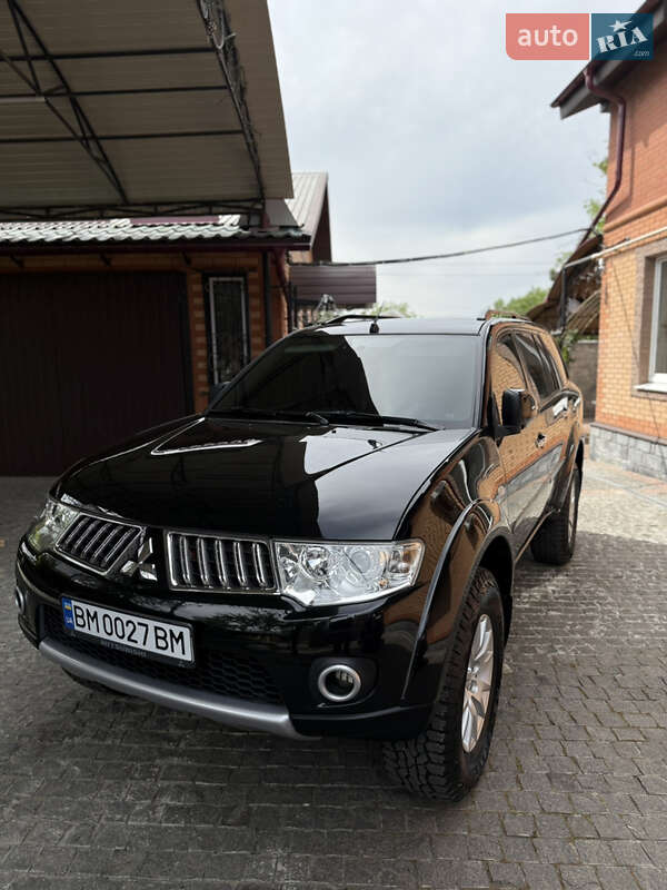 Внедорожник / Кроссовер Mitsubishi Pajero Sport 2010 в Сумах