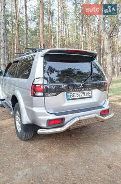Внедорожник / Кроссовер Mitsubishi Pajero Sport 2006 в 