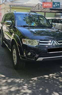 Внедорожник / Кроссовер Mitsubishi Pajero Sport 2015 в Виннице
