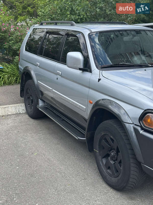 Внедорожник / Кроссовер Mitsubishi Pajero Sport 2003 в Киеве