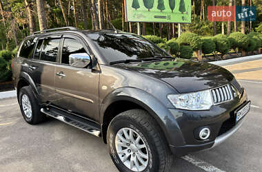 Внедорожник / Кроссовер Mitsubishi Pajero Sport 2011 в Лебедине