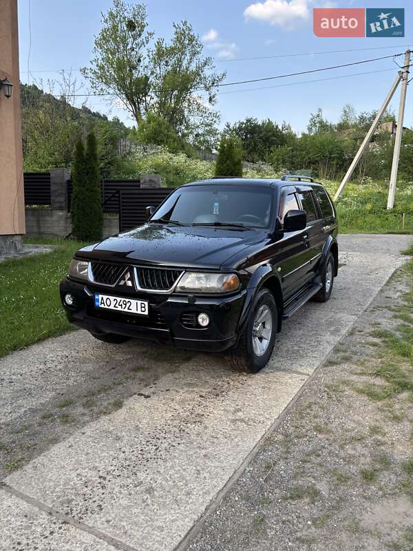 Mitsubishi Pajero Sport 2006