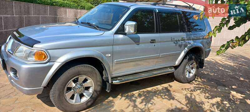 Позашляховик / Кросовер Mitsubishi Pajero Sport 2007 в Южному
