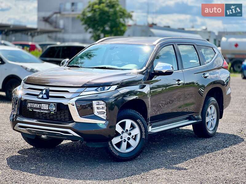 Mitsubishi Pajero Sport 2021