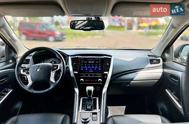 Внедорожник / Кроссовер Mitsubishi Pajero Sport 2021 в 