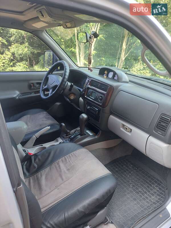 Внедорожник / Кроссовер Mitsubishi Pajero Sport 2003 в Яремче