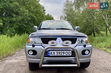 Внедорожник / Кроссовер Mitsubishi Pajero Sport 2006 в 