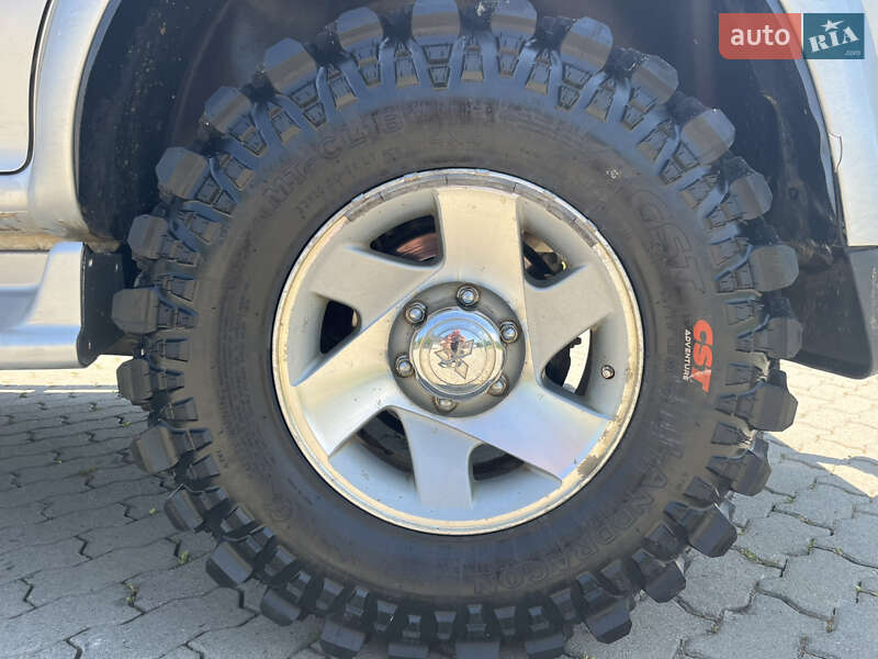 Внедорожник / Кроссовер Mitsubishi Pajero Sport 2002 в Сваляве