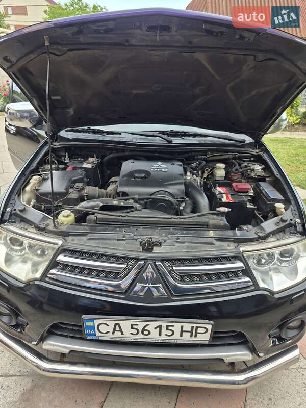 Внедорожник / Кроссовер Mitsubishi Pajero Sport 2014 в Чернобае