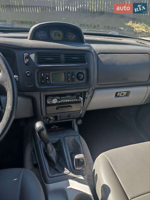 Позашляховик / Кросовер Mitsubishi Pajero Sport 2001 в Яремчі