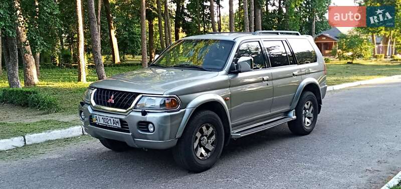 Mitsubishi Pajero Sport 2001