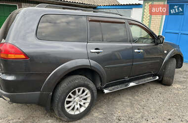 Позашляховик / Кросовер Mitsubishi Pajero Sport 2011 в 