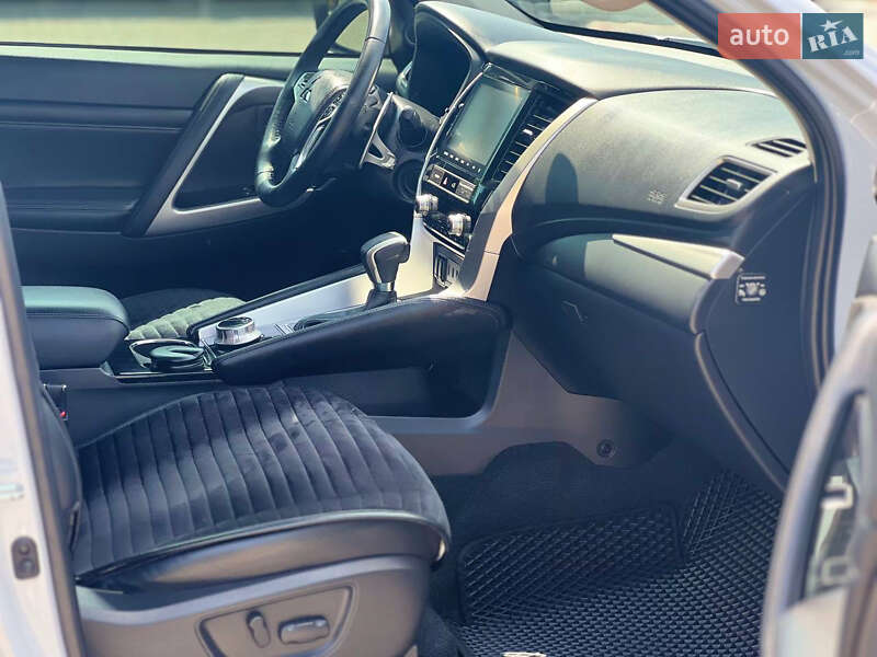 Внедорожник / Кроссовер Mitsubishi Pajero Sport 2021 в Кропивницком