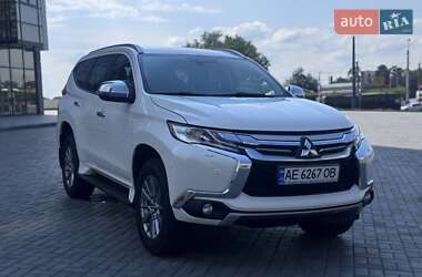 Позашляховик / Кросовер Mitsubishi Pajero Sport 2017 в Дніпрі