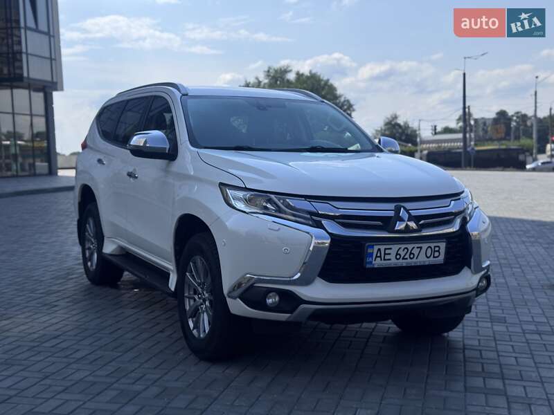 Mitsubishi Pajero Sport 2017
