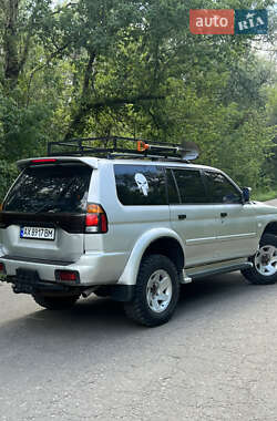Внедорожник / Кроссовер Mitsubishi Pajero Sport 2003 в 
