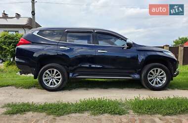 Внедорожник / Кроссовер Mitsubishi Pajero Sport 2017 в 