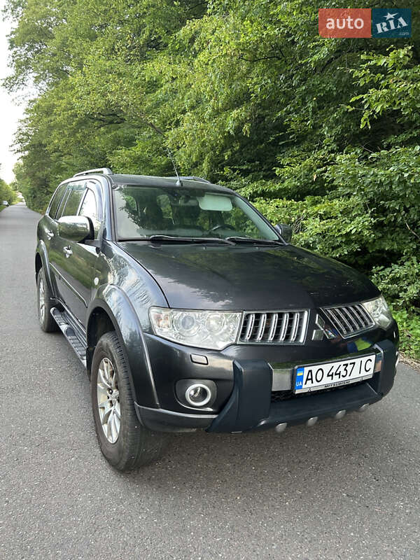 Mitsubishi Pajero Sport 2010