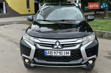 Внедорожник / Кроссовер Mitsubishi Pajero Sport 2016 в 