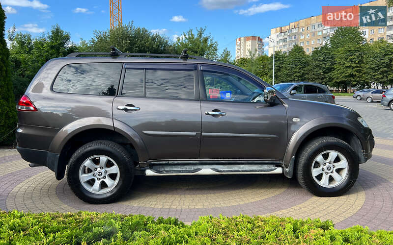 Внедорожник / Кроссовер Mitsubishi Pajero Sport 2013 в Львове фото 8 Внедорожник / Кроссовер Mitsubishi Pajero Sport 2013 в Львове