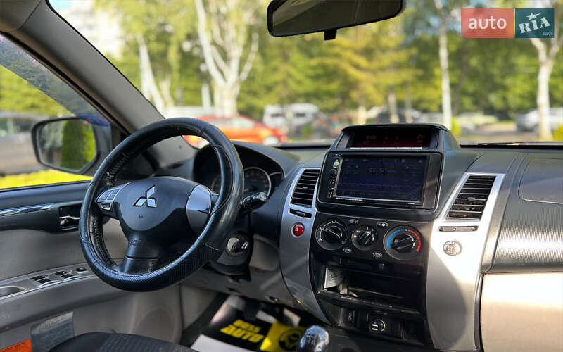 Внедорожник / Кроссовер Mitsubishi Pajero Sport 2013 в Львове фото 13 Внедорожник / Кроссовер Mitsubishi Pajero Sport 2013 в Львове