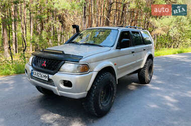 Позашляховик / Кросовер Mitsubishi Pajero Sport 2002 в Києві
