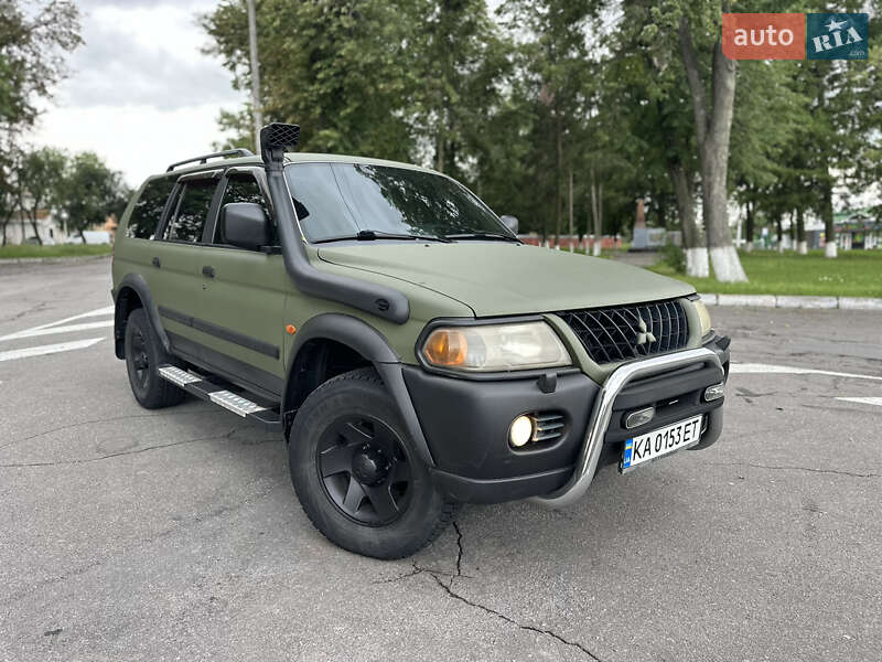 Mitsubishi Pajero Sport 2002