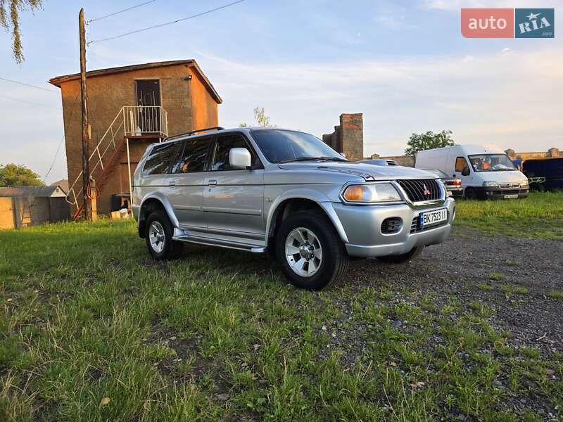 Mitsubishi Pajero Sport 2005