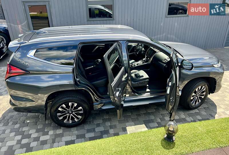 Внедорожник / Кроссовер Mitsubishi Pajero Sport 2019 в Киеве