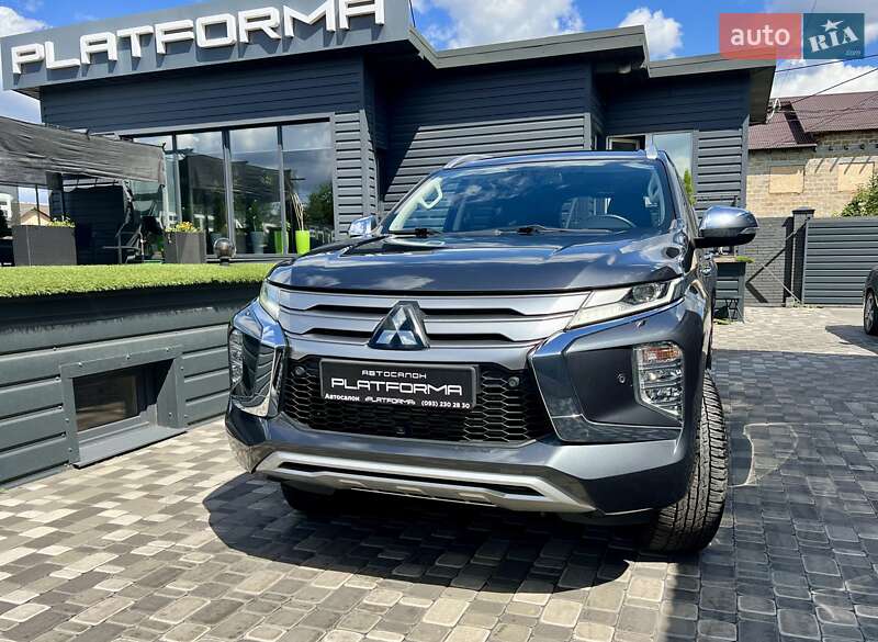 Внедорожник / Кроссовер Mitsubishi Pajero Sport 2019 в Киеве