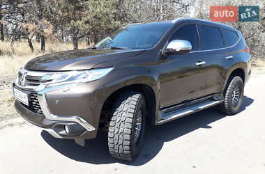 Внедорожник / Кроссовер Mitsubishi Pajero Sport 2016 в Еланце