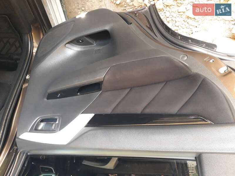 Внедорожник / Кроссовер Mitsubishi Pajero Sport 2016 в Еланце