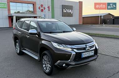 Внедорожник / Кроссовер Mitsubishi Pajero Sport 2016 в Виноградове