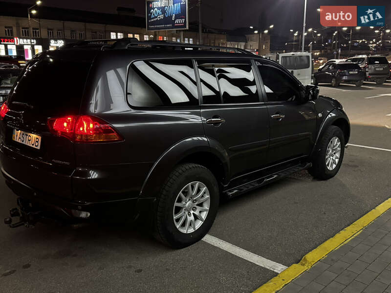 Позашляховик / Кросовер Mitsubishi Pajero Sport 2011 в Києві фото 19 Позашляховик / Кросовер Mitsubishi Pajero Sport 2011 в Києві