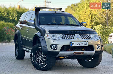 Внедорожник / Кроссовер Mitsubishi Pajero Sport 2010 в Одессе