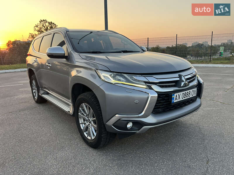 Mitsubishi Pajero Sport 2016