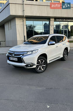 Позашляховик / Кросовер Mitsubishi Pajero Sport 2017 в Дніпрі