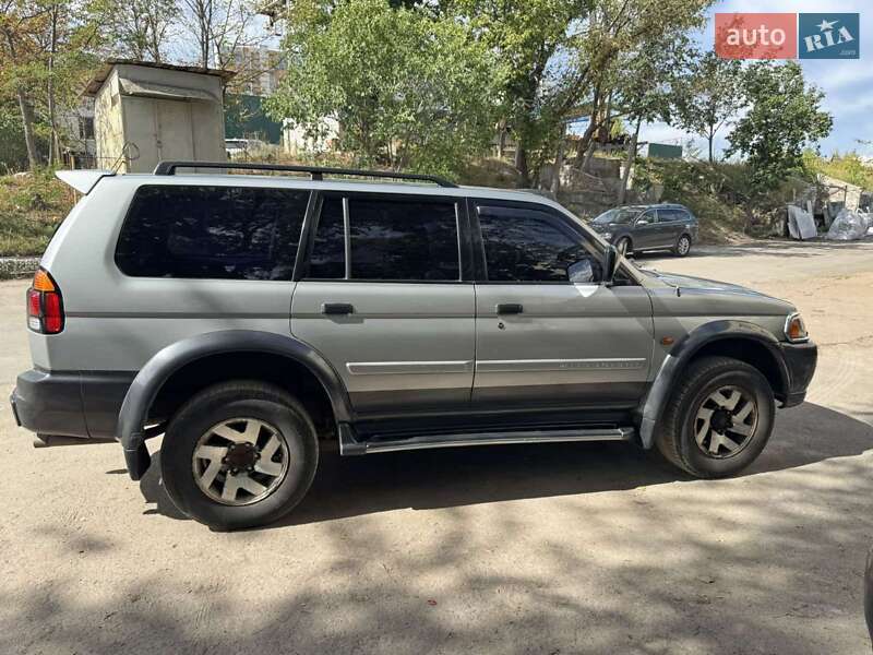 Внедорожник / Кроссовер Mitsubishi Pajero Sport 2000 в Киеве