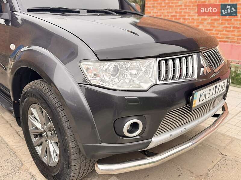 Позашляховик / Кросовер Mitsubishi Pajero Sport 2011 в Києві фото 10 Позашляховик / Кросовер Mitsubishi Pajero Sport 2011 в Києві