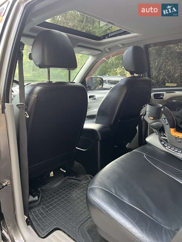Позашляховик / Кросовер Mitsubishi Pajero Sport 2011 в Полтаві фото 9 Позашляховик / Кросовер Mitsubishi Pajero Sport 2011 в Полтаві