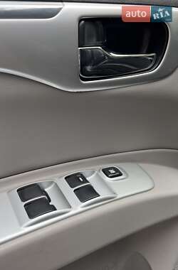 Внедорожник / Кроссовер Mitsubishi Pajero Sport 2011 в 
