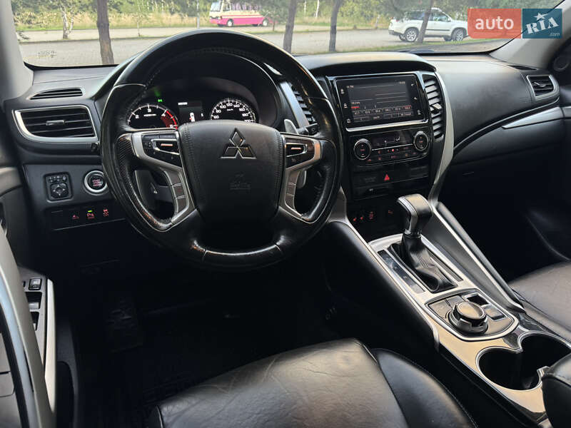 Внедорожник / Кроссовер Mitsubishi Pajero Sport 2019 в Дрогобыче