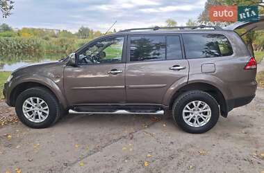 Внедорожник / Кроссовер Mitsubishi Pajero Sport 2014 в Кременчуге