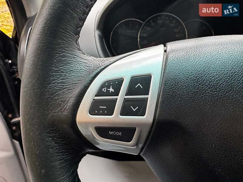 Внедорожник / Кроссовер Mitsubishi Pajero Sport 2010 в Киеве фото 19 Внедорожник / Кроссовер Mitsubishi Pajero Sport 2010 в Киеве