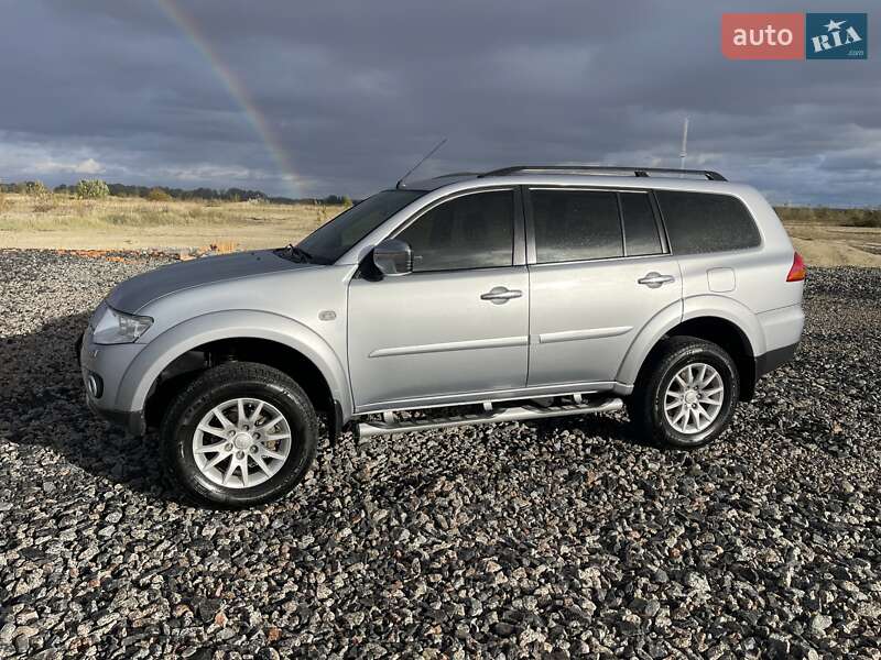 Внедорожник / Кроссовер Mitsubishi Pajero Sport 2010 в Киеве фото 14 Внедорожник / Кроссовер Mitsubishi Pajero Sport 2010 в Киеве