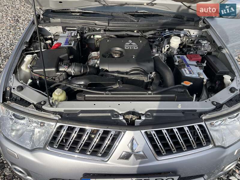 Внедорожник / Кроссовер Mitsubishi Pajero Sport 2010 в Киеве фото 24 Внедорожник / Кроссовер Mitsubishi Pajero Sport 2010 в Киеве